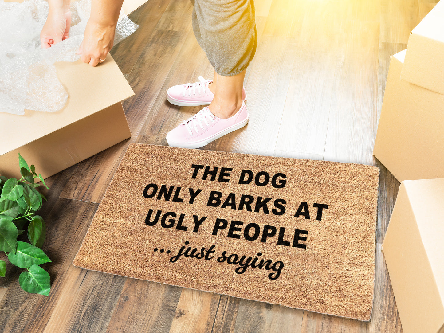 The Dog Only Barks At Ugly People, Just Saying Doormat | Funny Dog Doormat